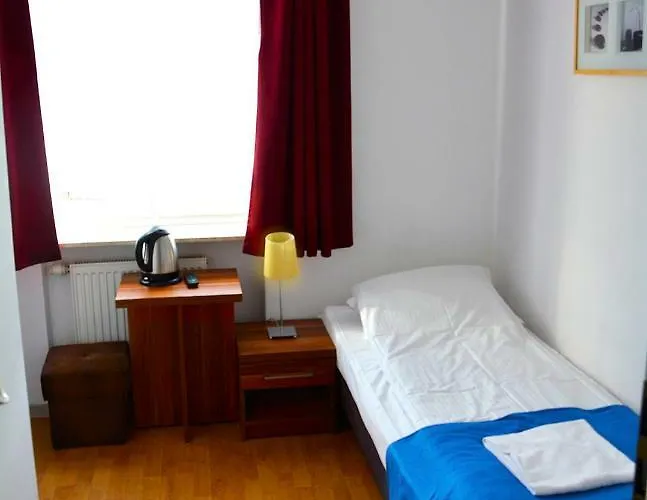 Pod Wydma Pokoje Goscinne Bed & Breakfast *