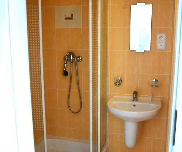 Pod Wydma Pokoje Goscinne Bed & Breakfast Mielno (Koszalin)