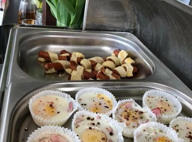 Pod Wydma Pokoje Goscinne Bed & Breakfast Mielno (Koszalin)